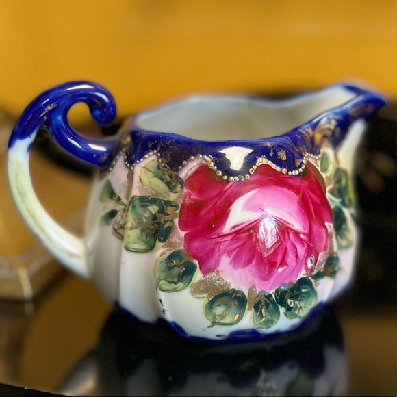 Creamer and sugar - Picture 4 of 8